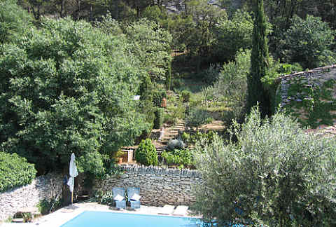 au Ralenti du Lierre, maison d'hotes a Gordes en Provence au Ralenti du Lierre, maison d'hotes a Gordes en Provence