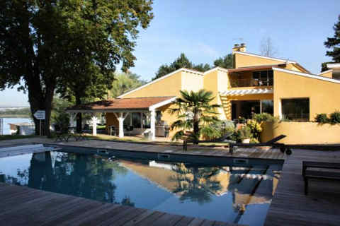 Le Mont Joyeux, chambres d'hotes en Rhone-Alpes a Meyzieu Grand-Large Le Mont Joyeux, chambres d'hotes en Rhone-Alpes a Meyzieu Grand-Large