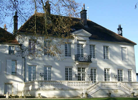 Chateau de Prauthoy, chambres d'hotes en Champagne-Ardenne Chateau de Prauthoy, chambres d'hotes en Champagne-Ardenne