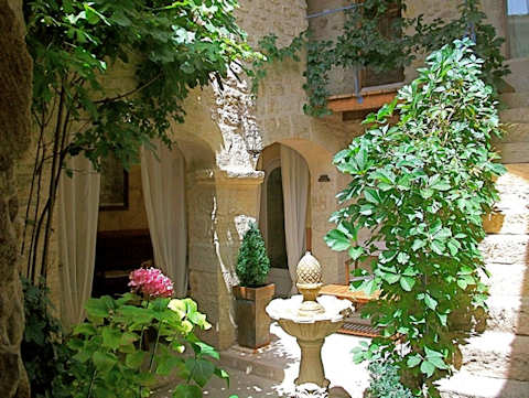 Un Patio en Luberon, maison d'hotes a Ansouis - Provence Un Patio en Luberon, maison d'hotes a Ansouis - Provence