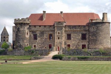 Château de Saint Saturnin, chambres d'hôtes de charme en Auvergne