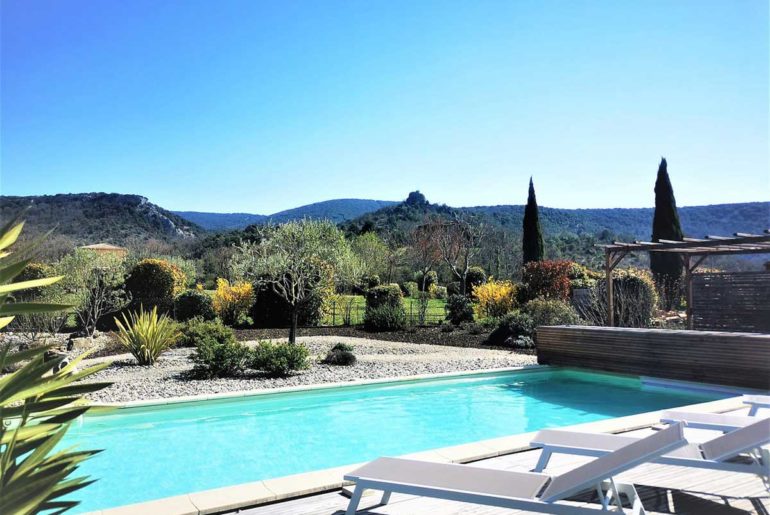 Villa Font Vive, chambres d'hôtes avec piscine en sud Ardèche (Grospierres)